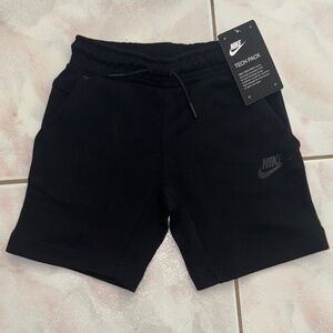 Nike Tech Pack Black Athletic Shorts Sz 4T BNWT